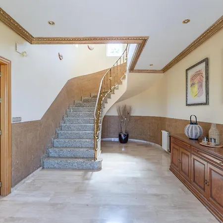 Real Dream Villa By Fidalsa Jacarilla